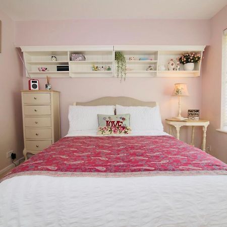 Aston Henry James Stunning One Bedroom Apartment In Royal Windsor Luaran gambar